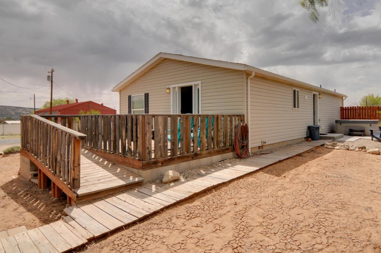 Вілла Utah Retreat - Hot Tub, Deck And Near National Parks Ескаланте Екстер'єр фото
